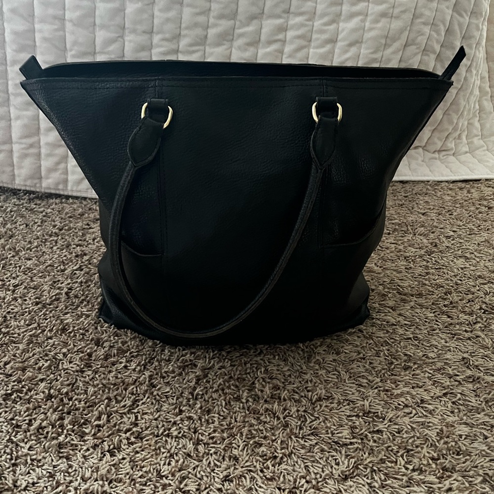 Abercrombie & Fitch Black Tote Bag with Quilted Texture